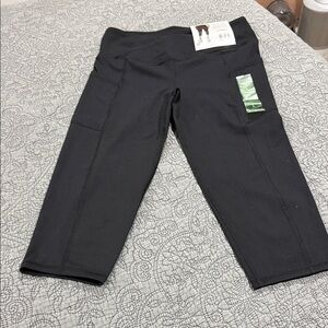 NWT Earth Yoga Black Women's Leggings